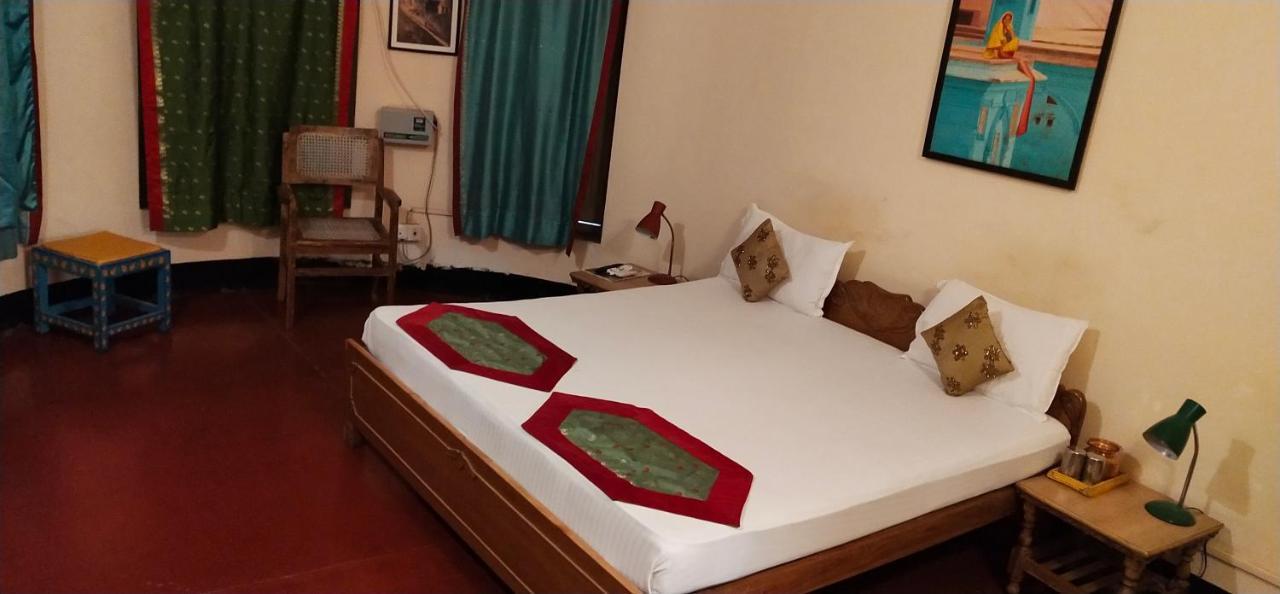 Granny'S Inn Varanasi Room photo